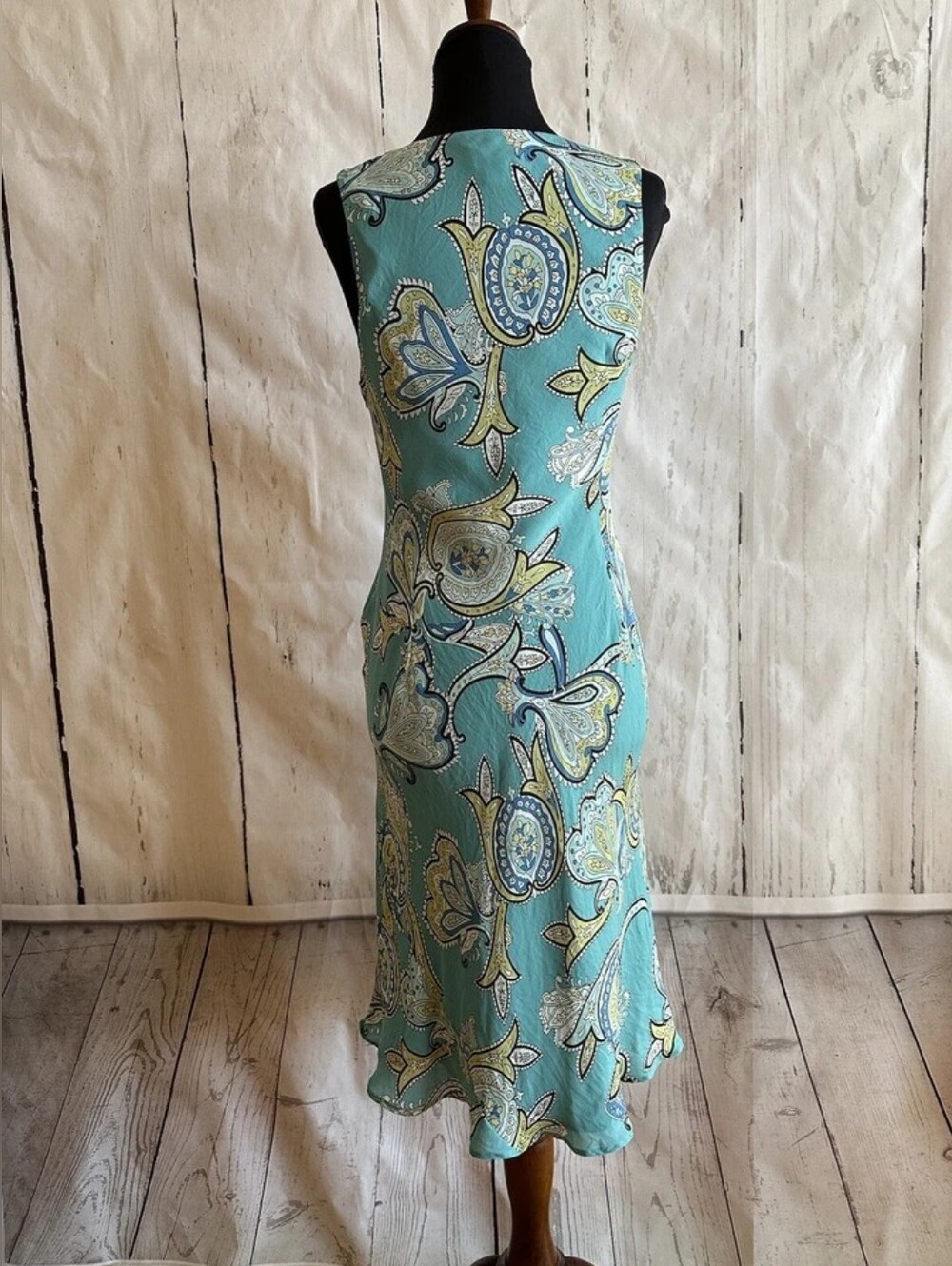 Sleeveless Paisley Midi Dress in Aqua